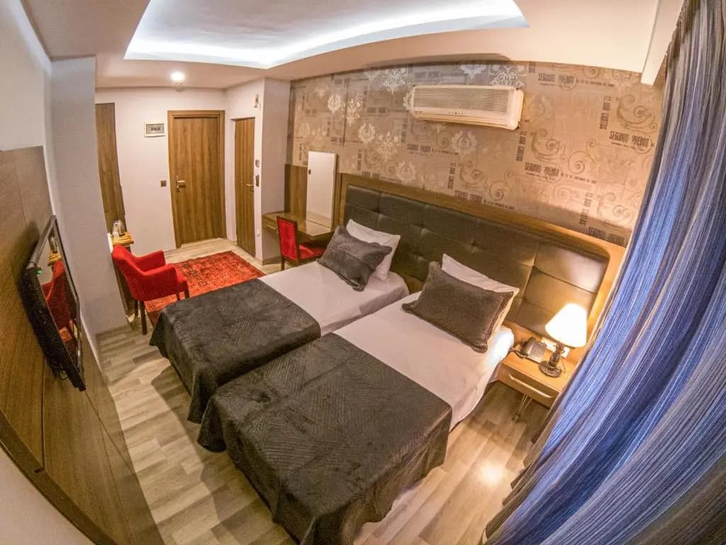 Standard Double room with mountain view full double bed