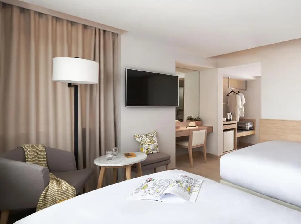Deluxe Double room twin beds