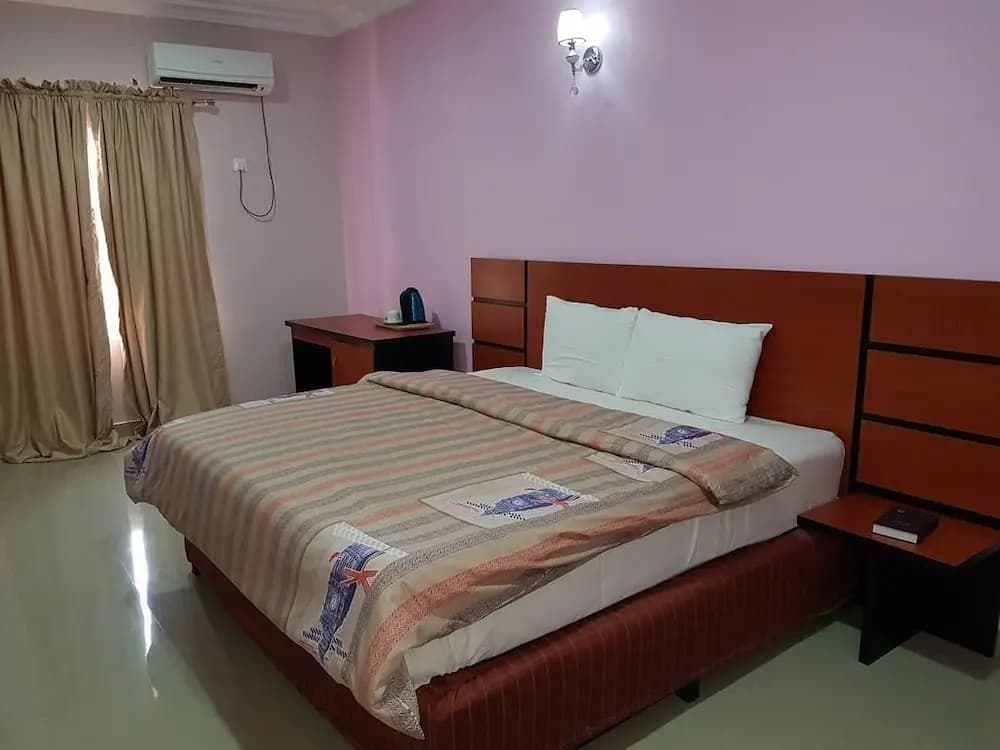 1 Bedroom Premium Suite with city view
