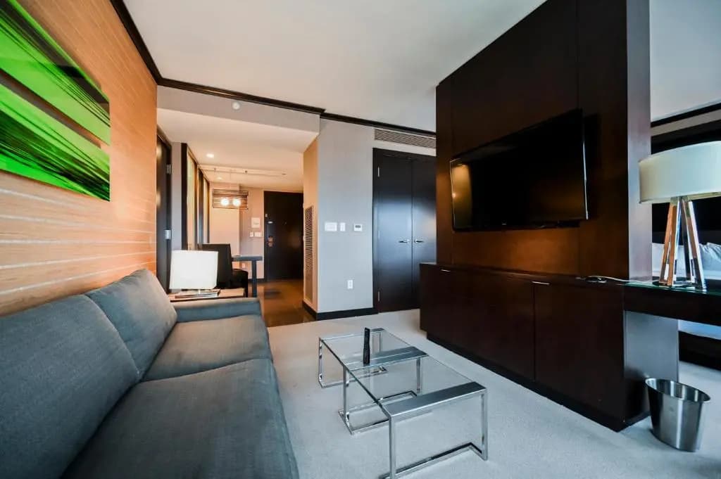 Deluxe Suite
