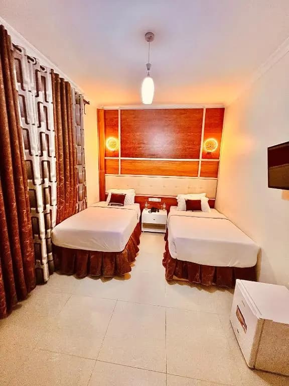 Deluxe Double room twin beds