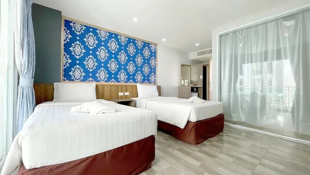 Superior Double room with balcony and with pool view twin beds