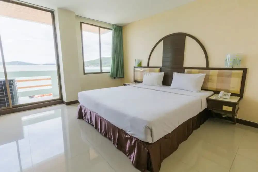 Deluxe room with balcony