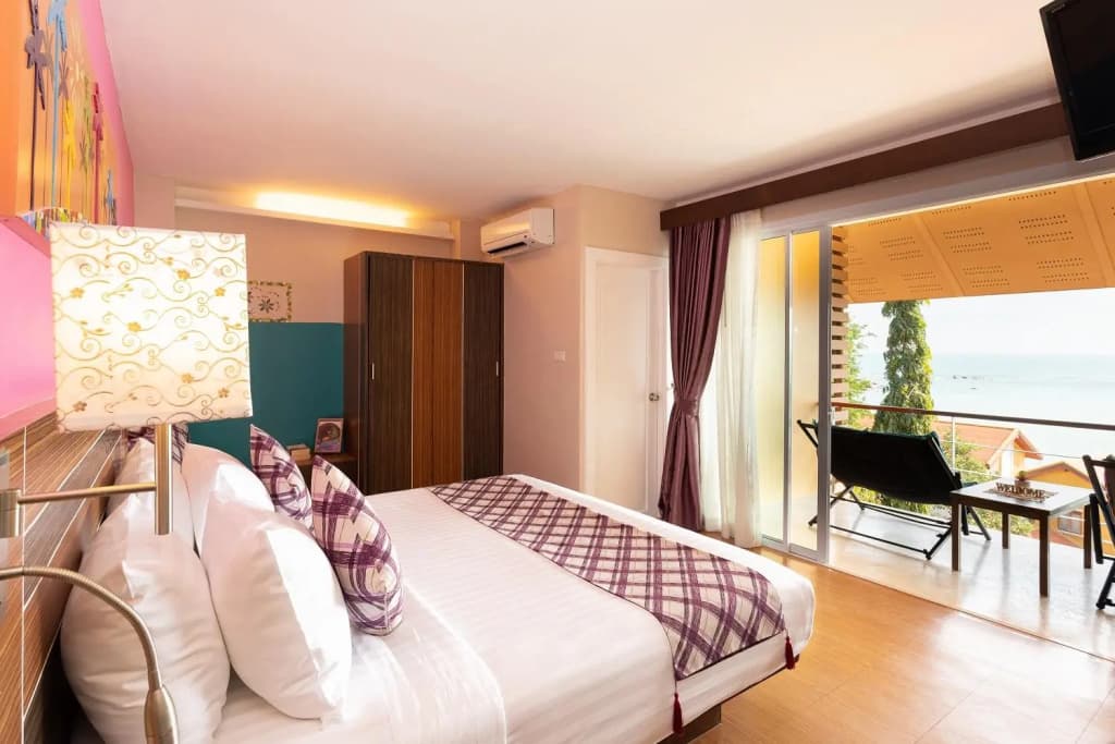 Superior Double room with sea view full double bed