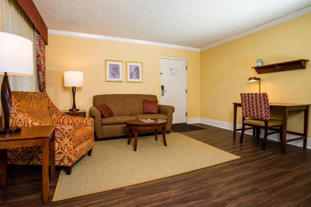 1 Bedroom Standard Suite