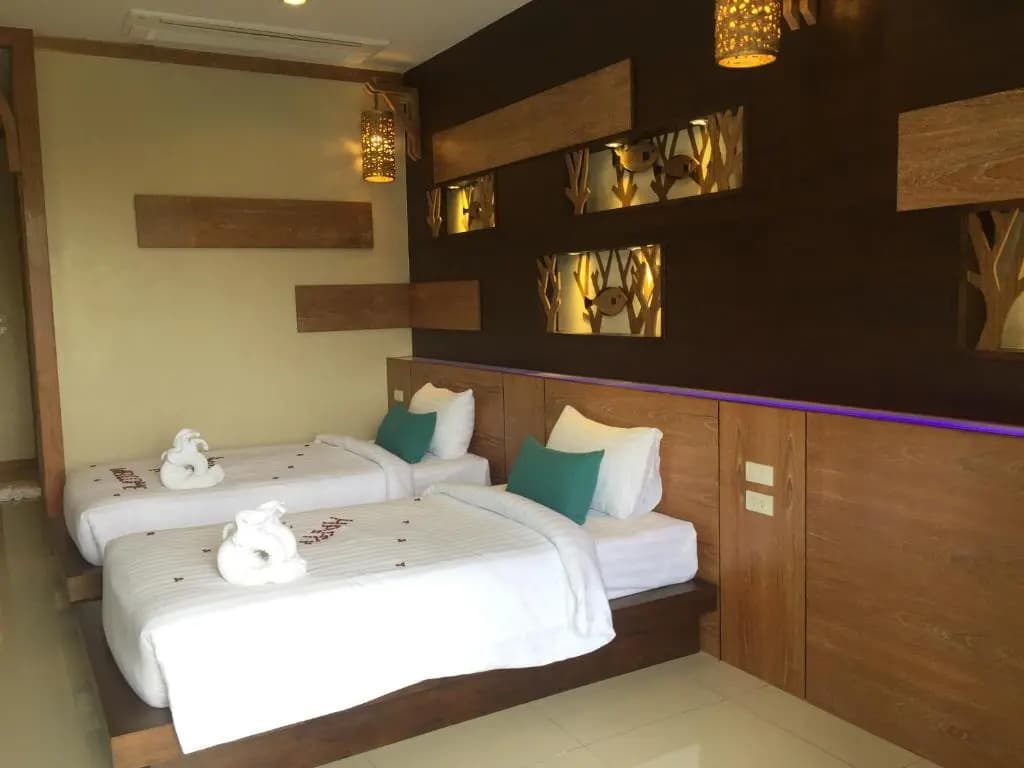Deluxe Double room with garden view full double bed