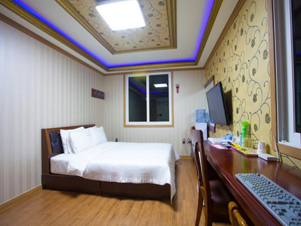 Standard Double room full double bed