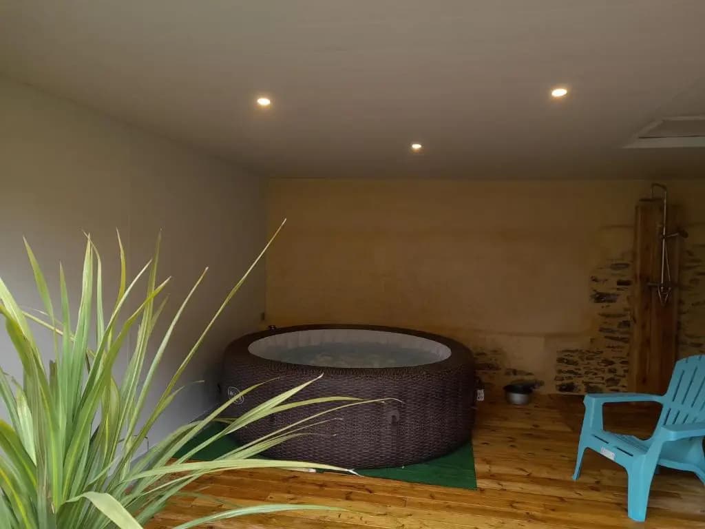 2 Bedrooms Cottage