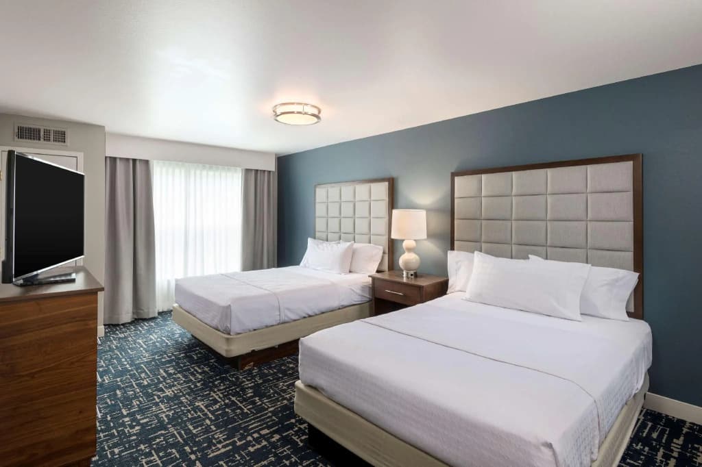 2 Bedrooms Standard Double room full double bed