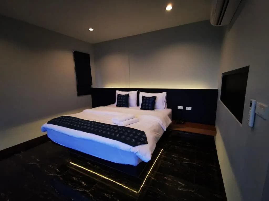 Deluxe Suite