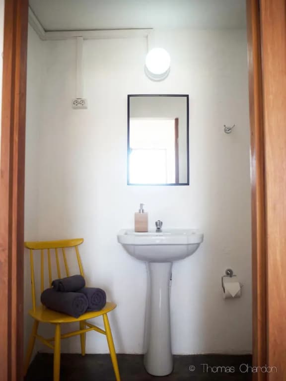 Comfort room