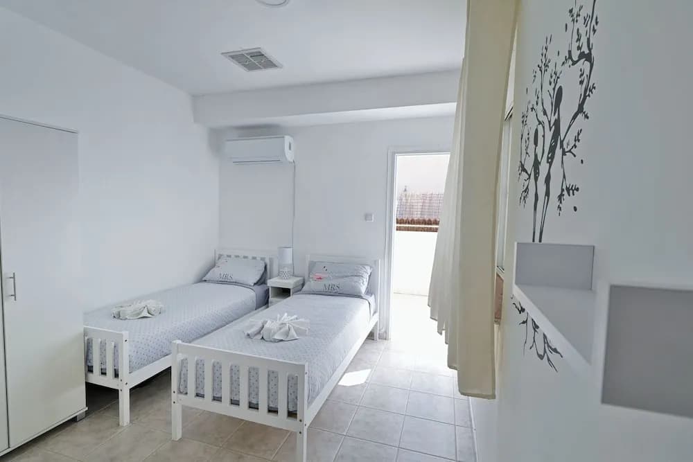 Standard Double room with balcony and with mountain view twin beds