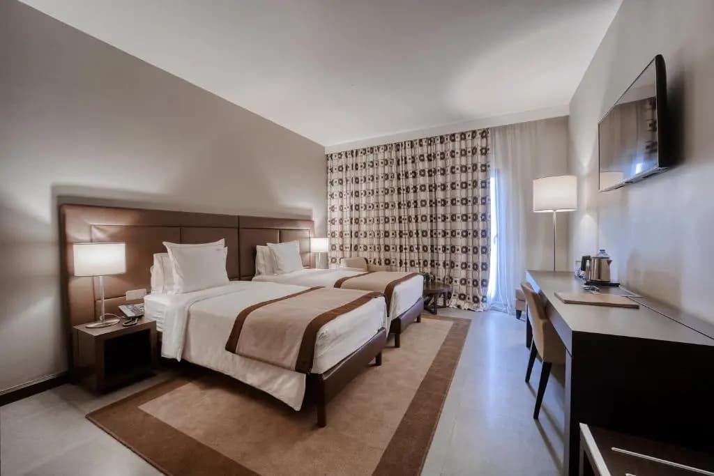 Deluxe Double room twin beds
