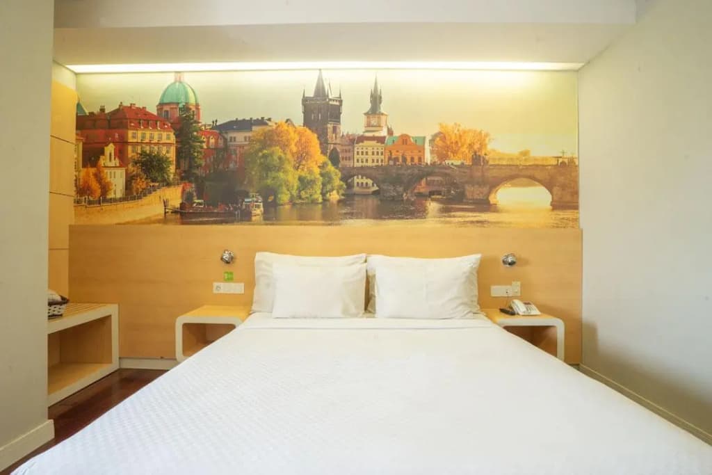 Deluxe Double room full double bed