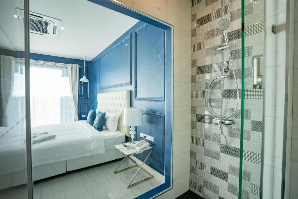 Deluxe Double room full double bed