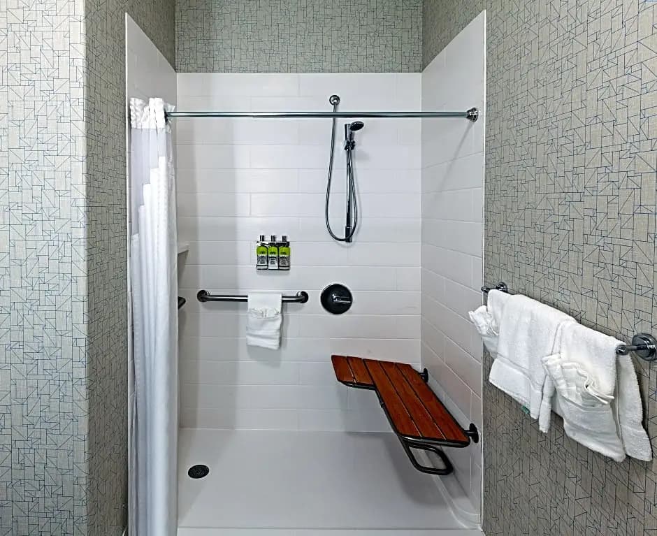 Sextuple Suite