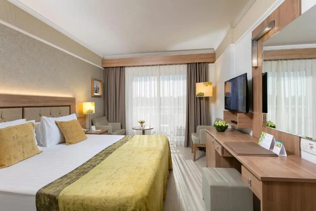 2 Bedrooms Family room