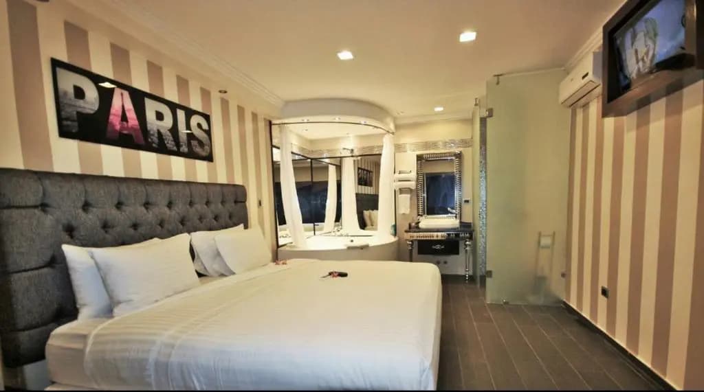 Deluxe Junior Suite