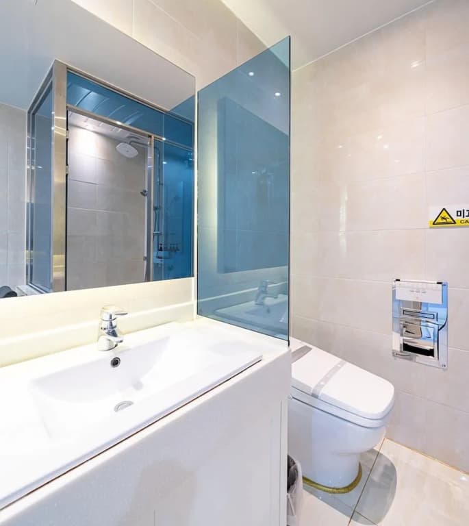 Standard Double room with harbour view full double bed
