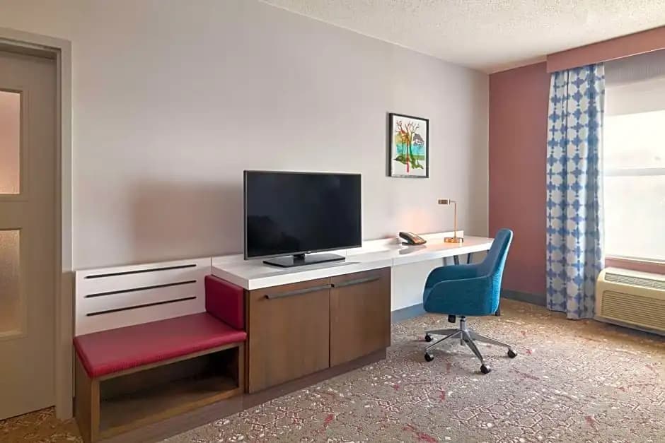 Double Suite full double bed