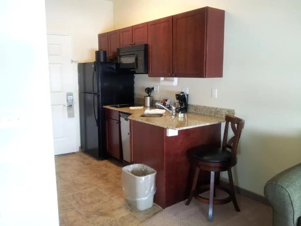 Double Suite full double bed