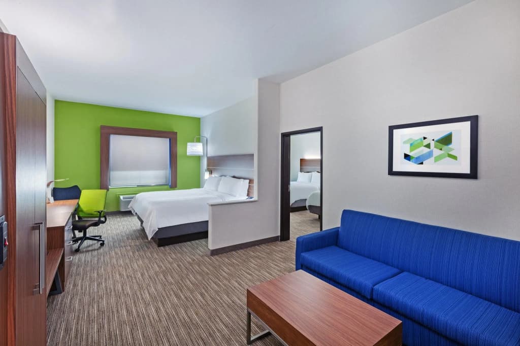 2 Bedrooms Suite