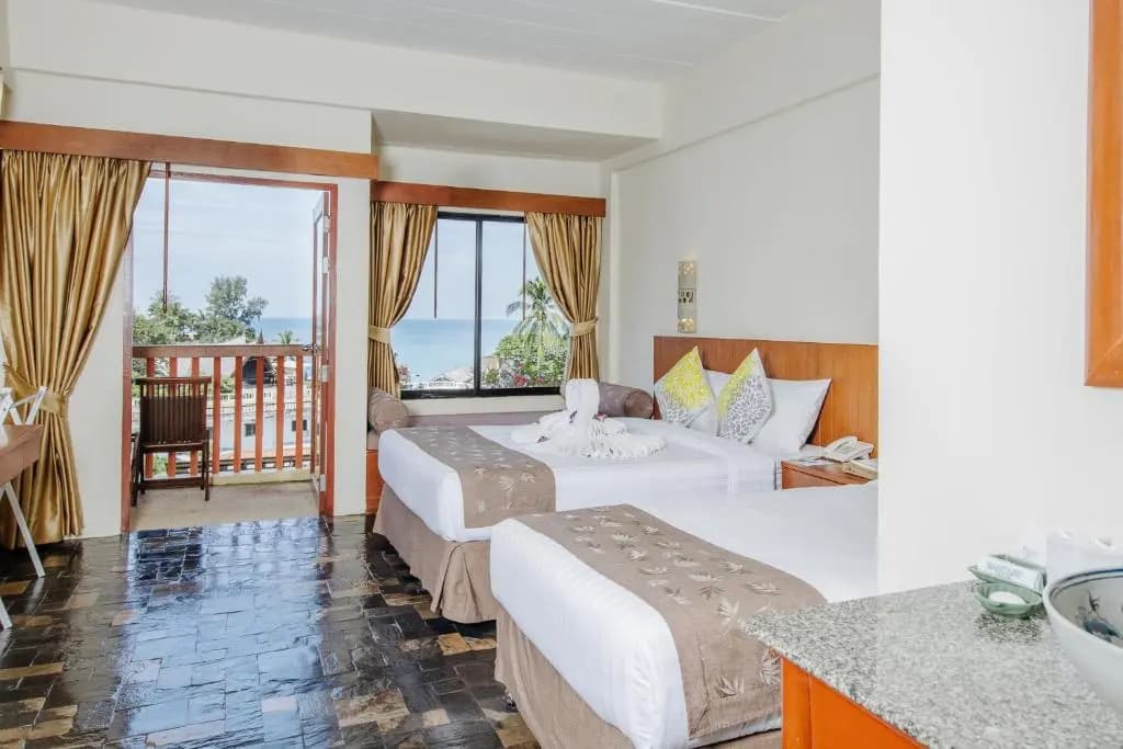 Deluxe Double room with sea view twin beds