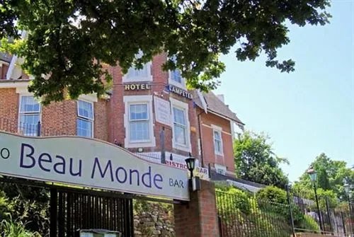 Hotel photo 1