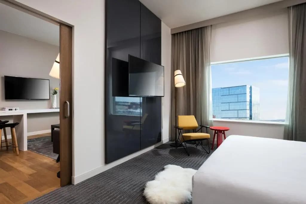 Double Suite full double bed