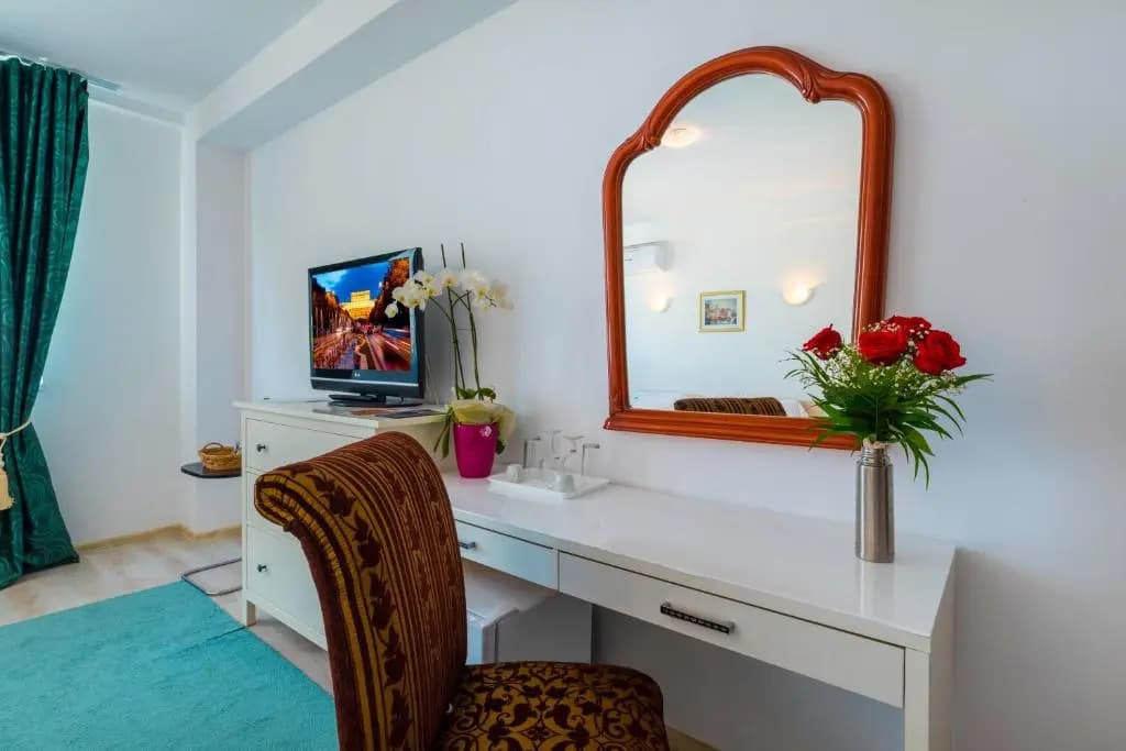 Comfort room