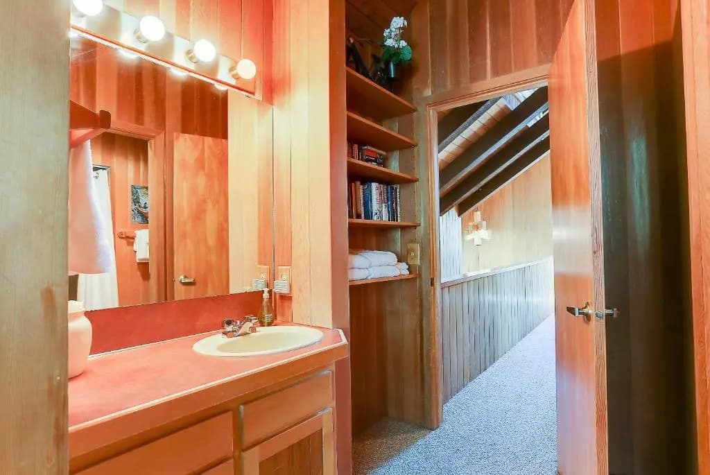 4 Bedrooms Cottage