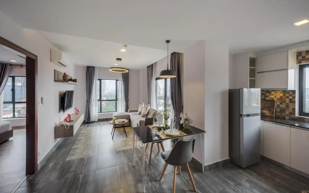3 Bedrooms Apartment