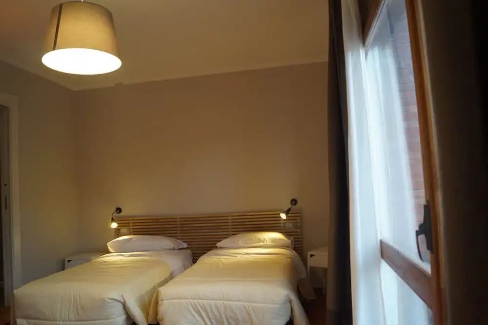 Standard Triple room with balcony