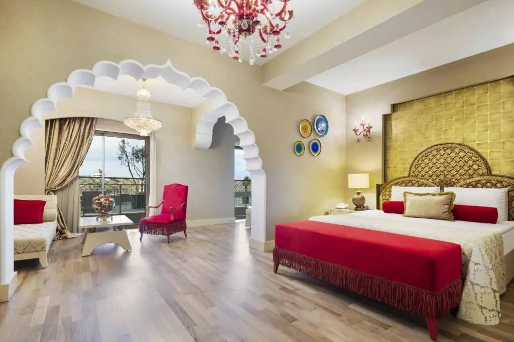 Double Suite full double bed