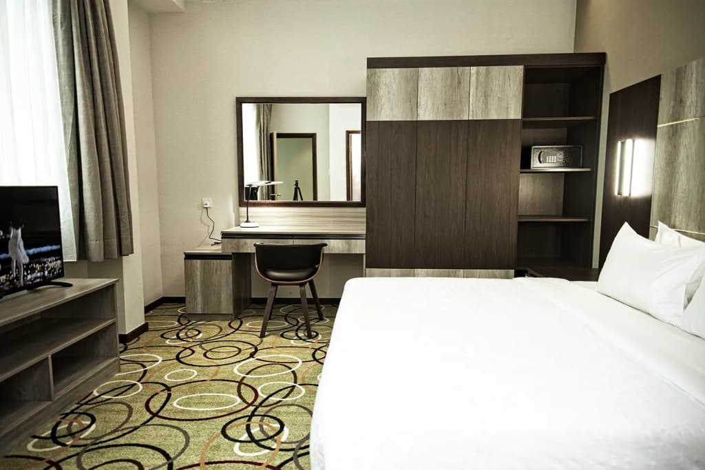 Double Suite full double bed