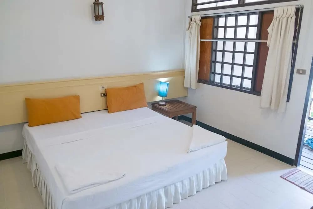 Standard Double room with balcony full double bed