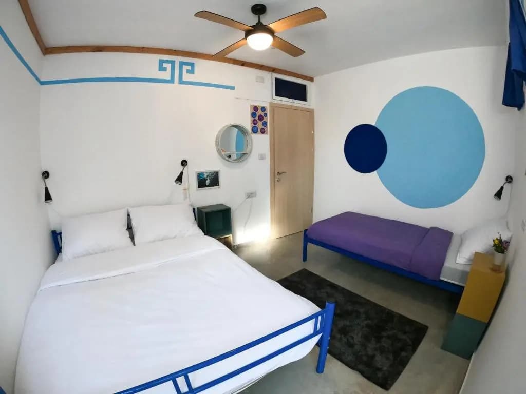 Standard Triple room