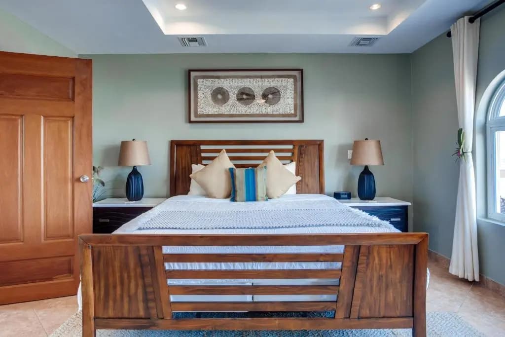 3 Bedrooms Apartment