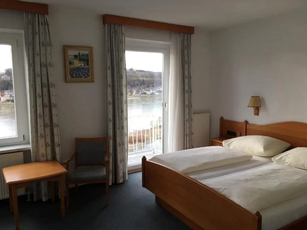 Standard Double room with panoramic view full double bed