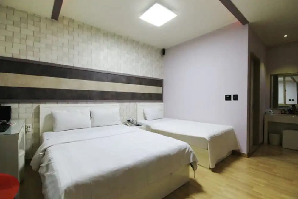Standard Double room twin beds