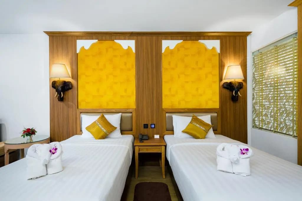 Deluxe Double room twin beds