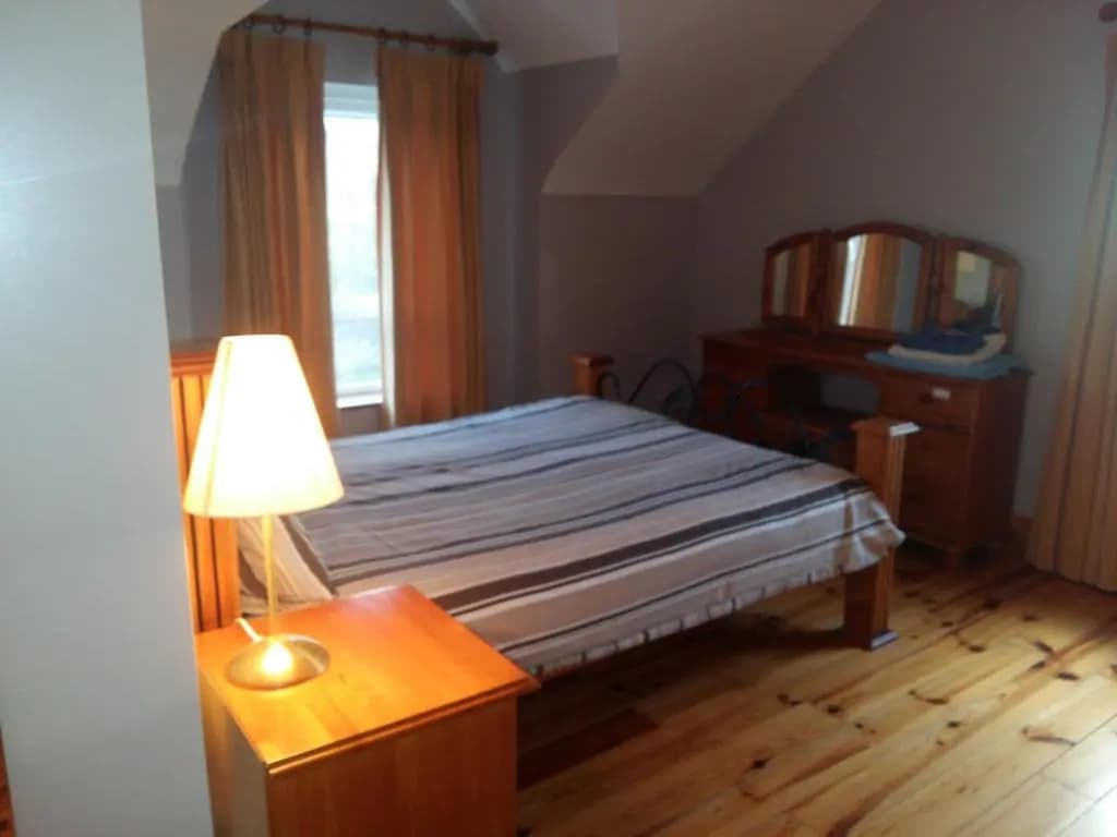 3 Bedrooms Cottage