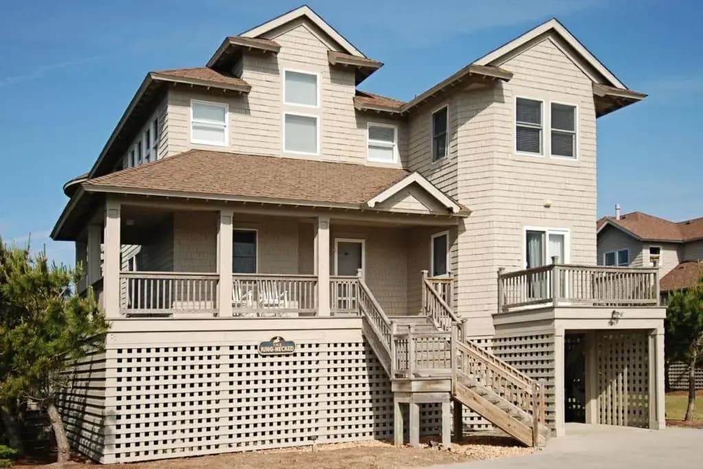 4 Bedrooms Cottage