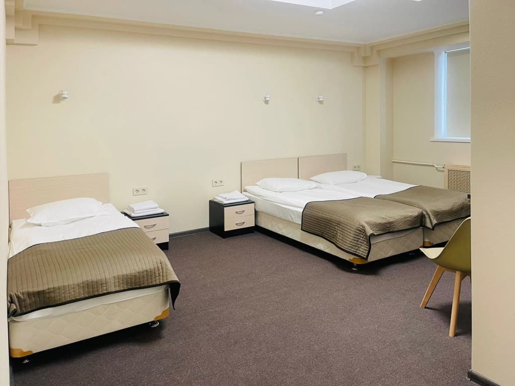 Standard Triple room