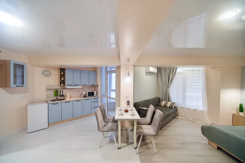 Family Apartment with square view