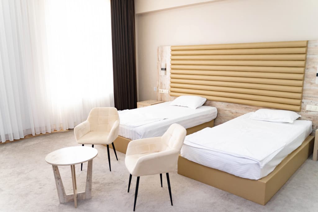 Standard Double room with city view full double bed