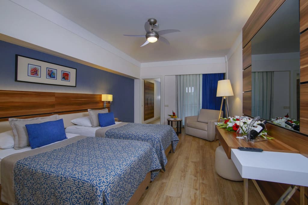 Family Connecting room