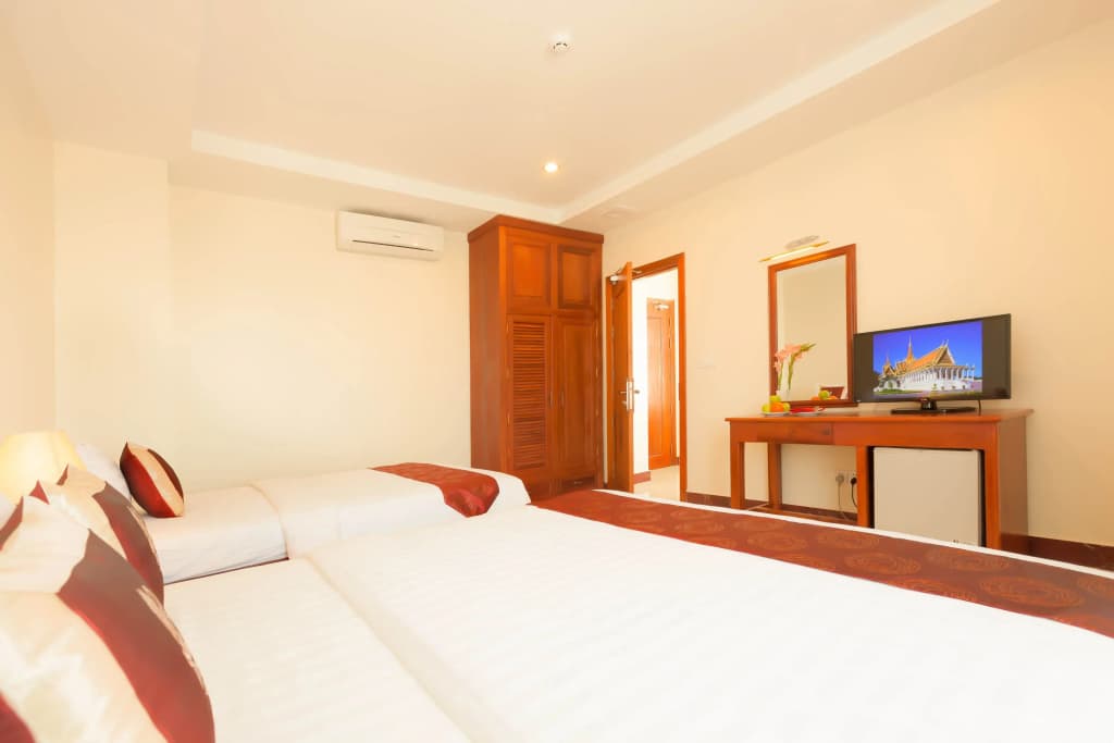Suite with sunset view