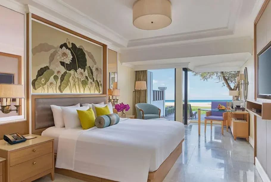 Dusit Double Club room twin beds
