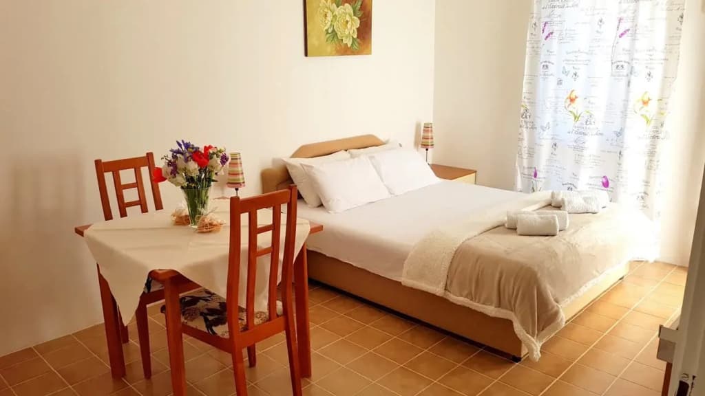 Romantic Single Studio